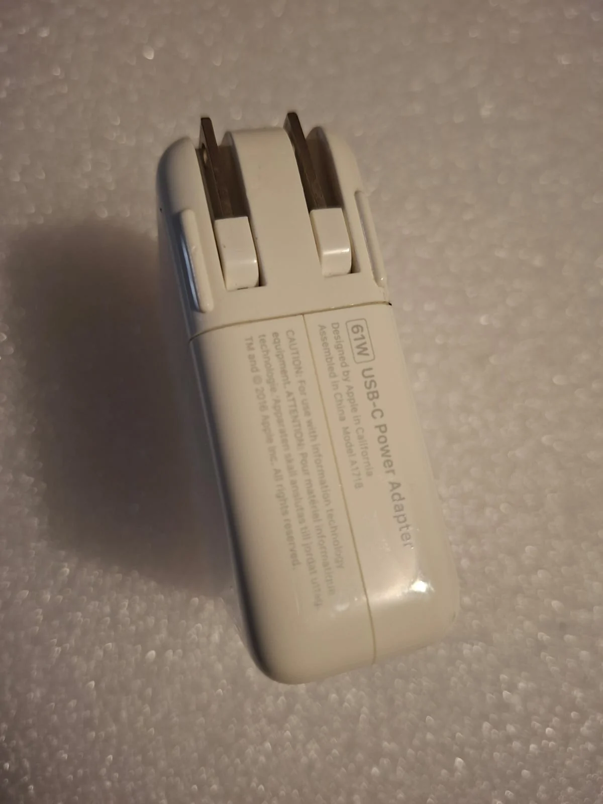 Adaptador de corriente Apple USB C de 61W
