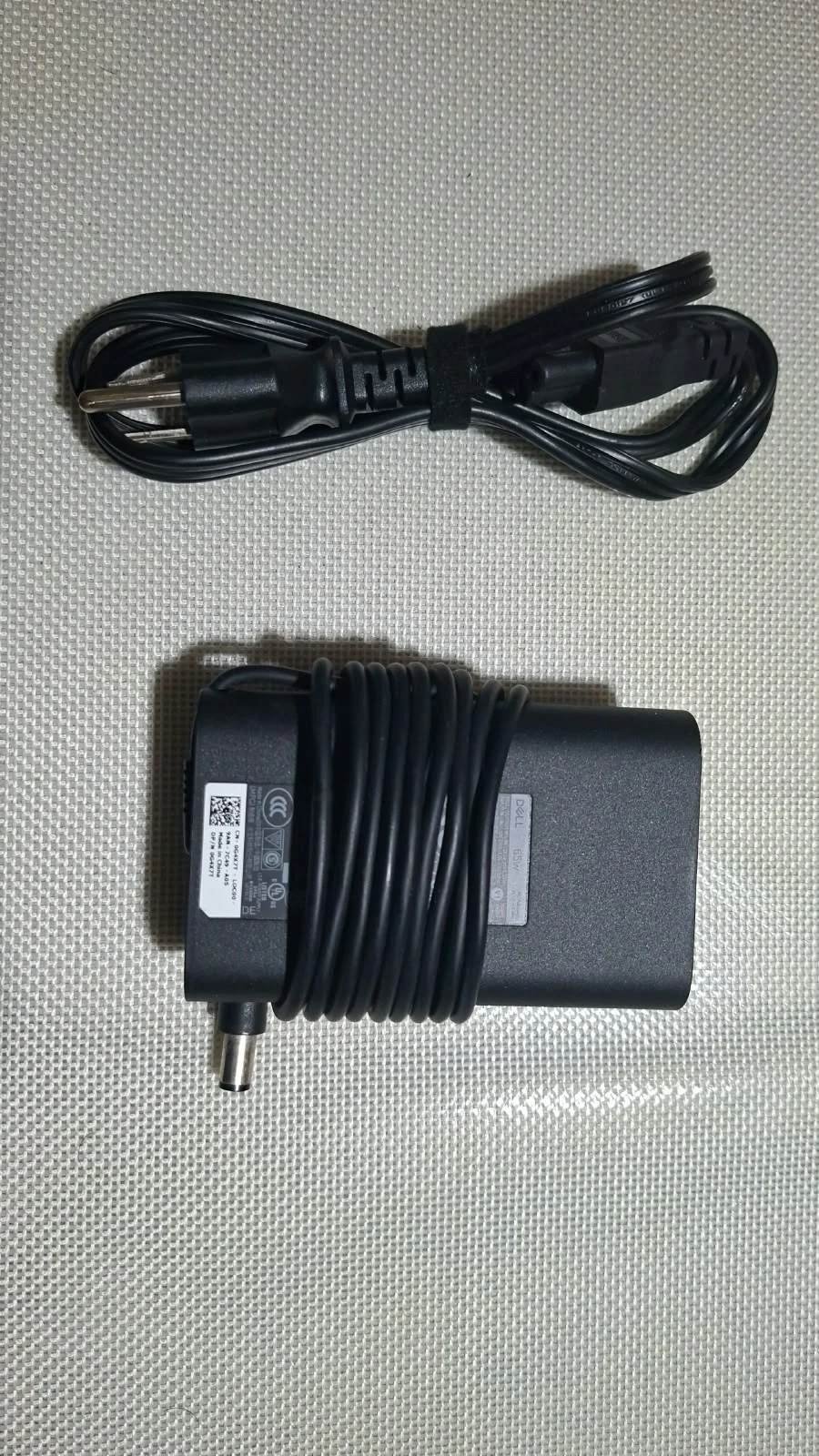 Cargador Dell 0G4X7T Original 65W 19.5V 3.34A con Pin Central