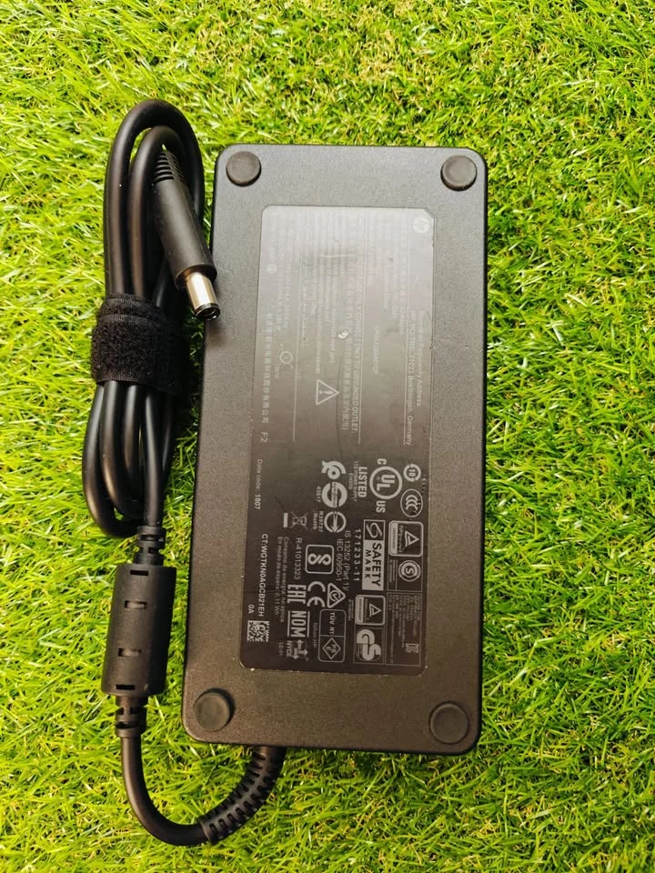 Cargador para Laptop HP de 280W de 19.5V-14.36A.