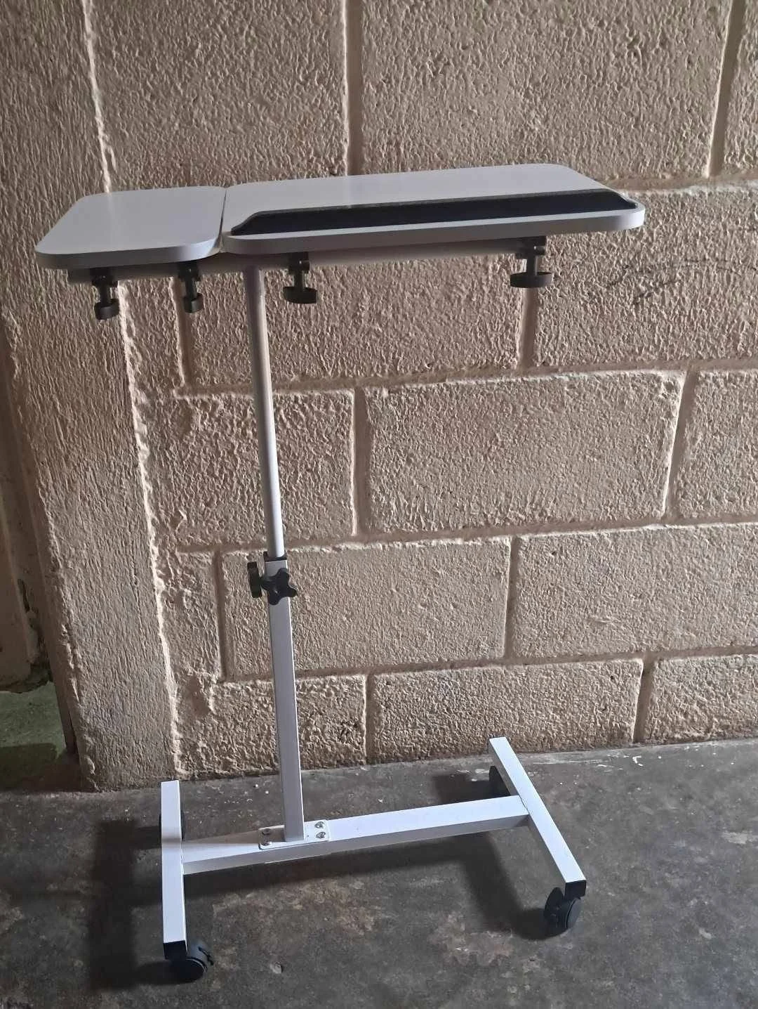 Mesas plegables para utilidades varias
