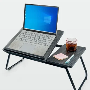 Mesa plegable portátil en madera y metal: ideal para trabajar y relajarte