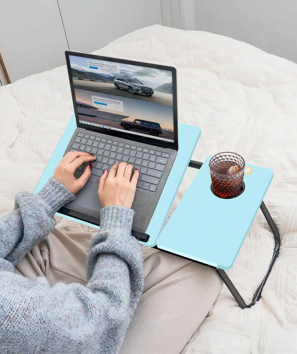 Mesa plegable portátil en madera y metal: ideal para trabajar y relajarte